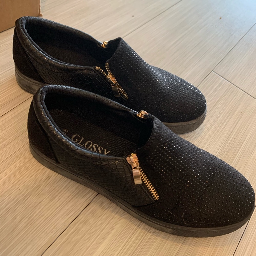 Black sparkly sneakers with gold hardware
